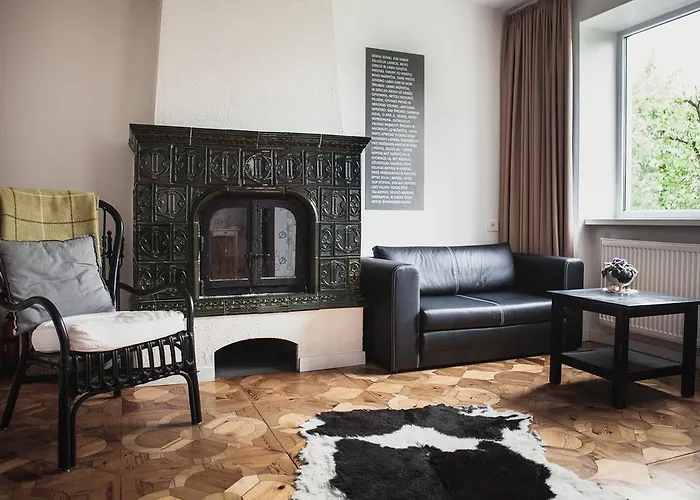 Guest house Saka Vacation House 4*